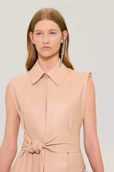 Look 11